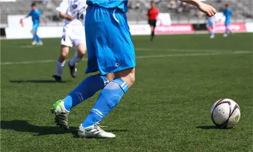 咱踢球人为何如此自信？其实原因很简单……