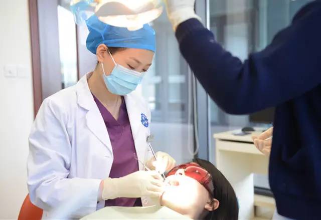 拜博洗牙如何,拜博超声波洗牙和舒适洁牙的区别