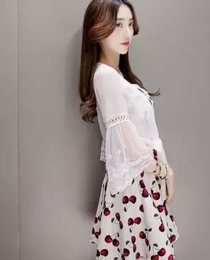 搭配时尚轻盈的雪纺衫超赞,雪纺衫怎么穿时尚高级又仙气