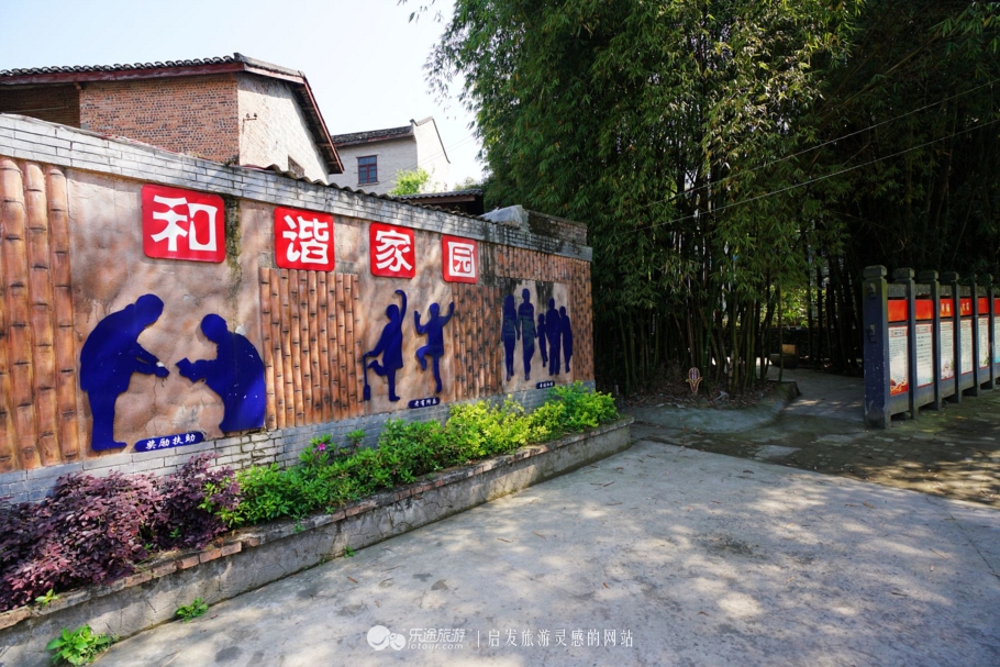 推开石门登一山拜一佛,你就修得了正果