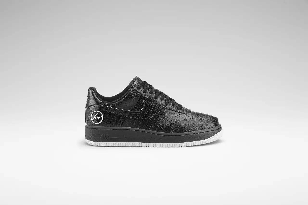 时尚潮流的袜子测评,袜子鞋深度解析