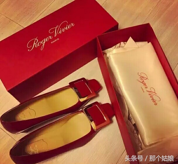 方媛几岁成为天王嫂的 (方媛和天王嫂合影)