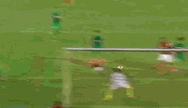 博尔特为什么改行足球,博尔特100米改行踢足球