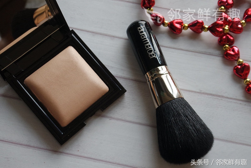 女神的秘密*器武**,神级粉饼Laura Mercier唤颜凝露