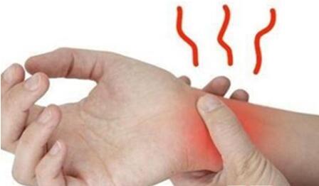 手指麻木是三大疾病前兆,早起手肿胀要警惕四种病