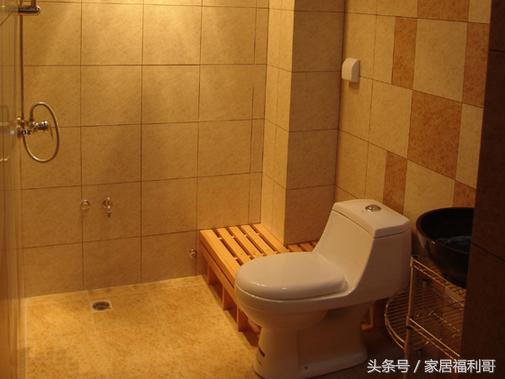 马桶管子露在外面,马桶下水管道能接洗衣机下水吗