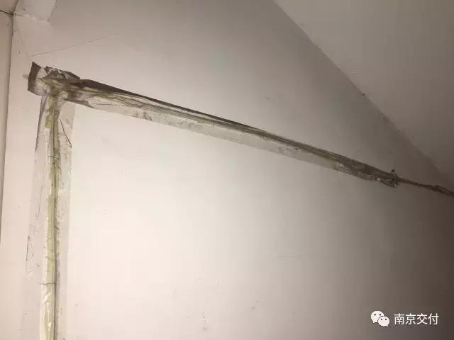 房龄差“三岁“，为了莫愁湖”新项目“却比老项目显老？