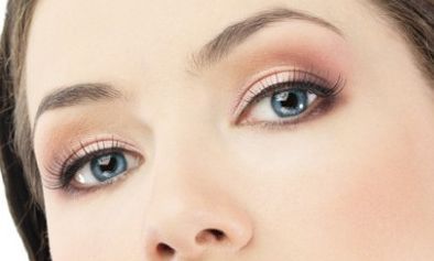 为什么眼周要用专门的眼霜,修正抗皱眼霜提亮眼周淡化黑眼圈