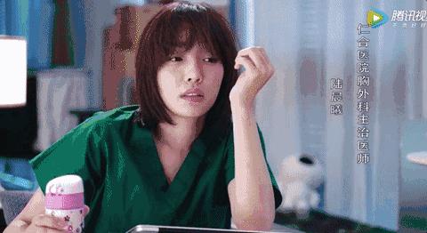 外科风云靳东白百何吻戏正片,外科风云白百何靳东修眉视频