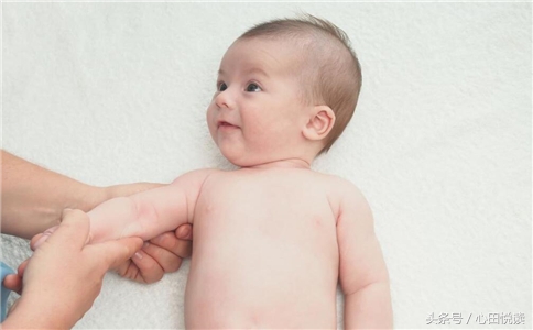 给宝宝按摩有助于生长发育,宝宝缓解胃痉挛的最快方法