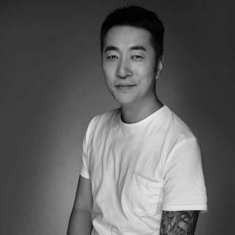 他拥有南京全部的漫咖啡,为烘焙最美味的面包,不惜将面包吃到吐