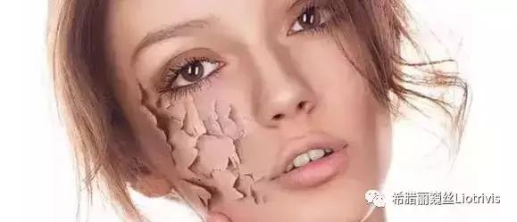 脸上浮粉怎么办？4个诀窍摆脱皮肤起皮尴尬！