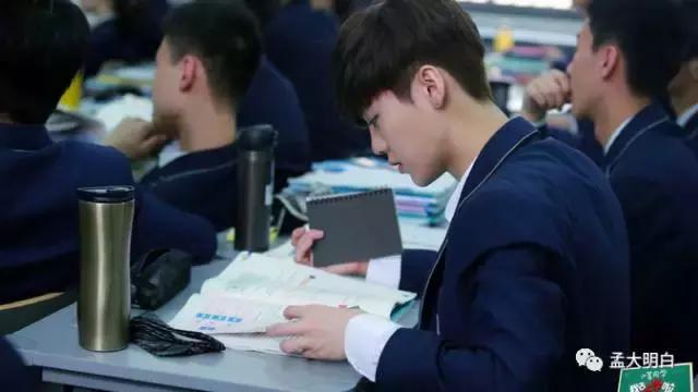 鹿晗在择天记里面的剧照,鹿晗除了择天记还拍了什么