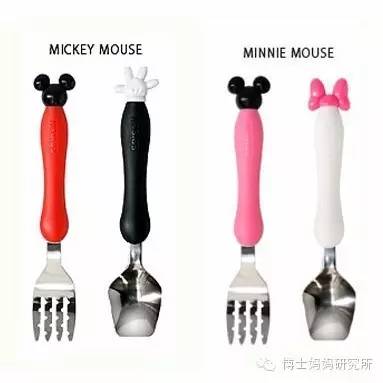 带宝宝坐飞机旅行需要带什么,如何带宝宝坐飞机最省钱的方法