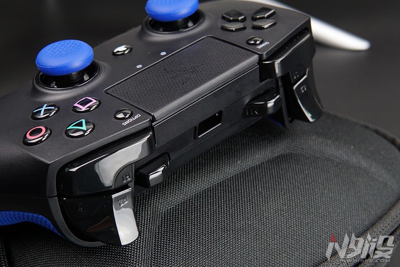 雷蛇飓兽手柄测评,razerraijups4手柄