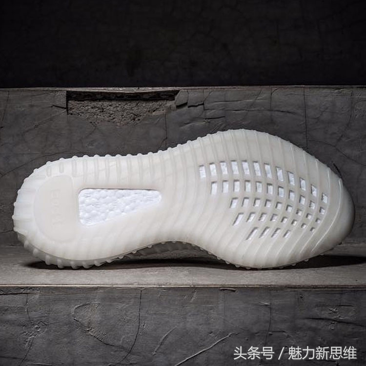 即将发布的黑色椰子350值得买吗,纯白椰子350开箱