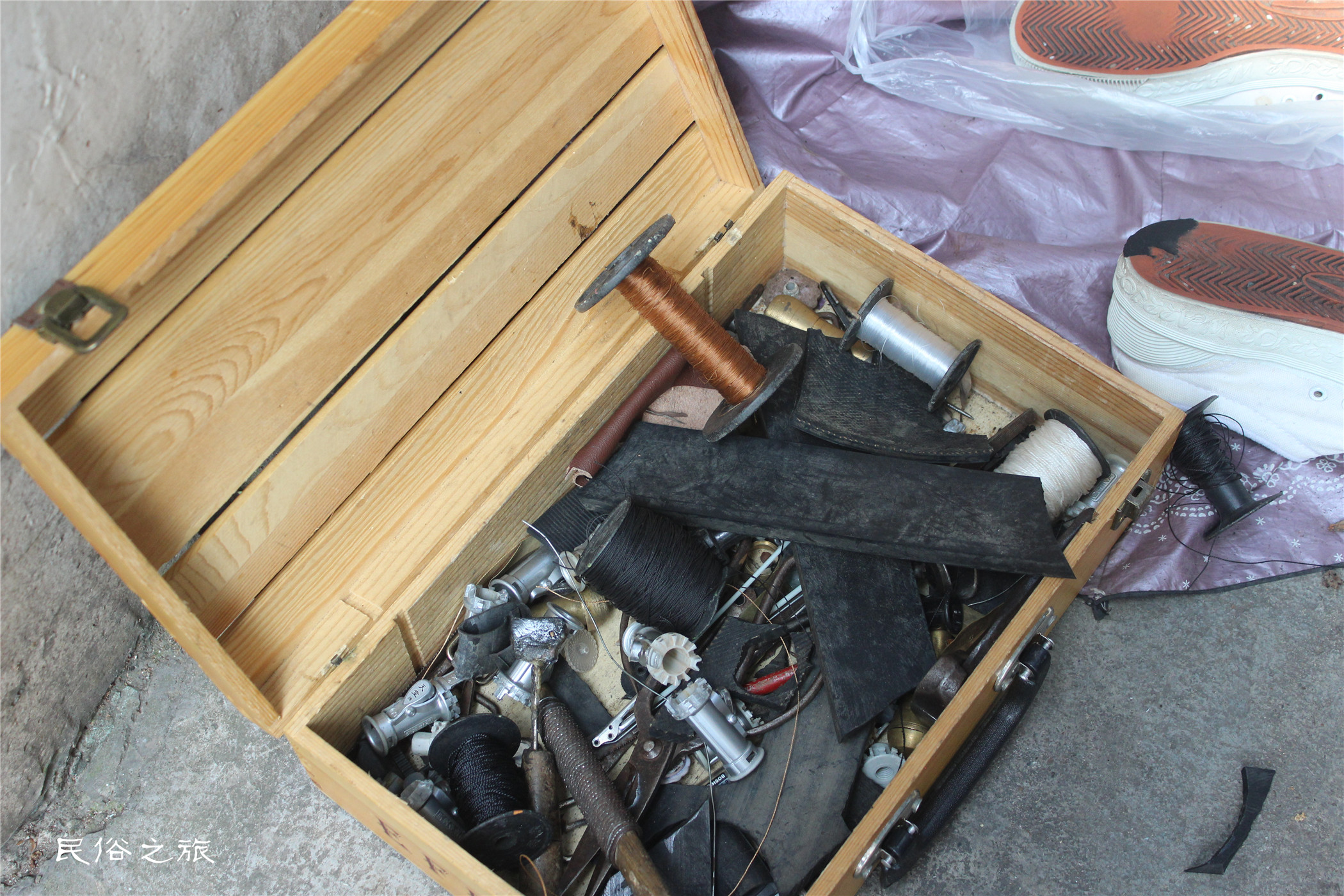 南宁商业街地摊,南宁地摊最大的街道