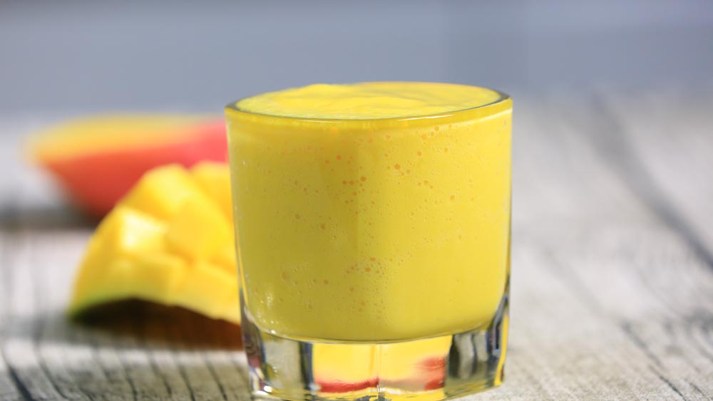 夏天快来了好喝又健康的芒果奶昔,芒果奶昔怎么做简单又好喝