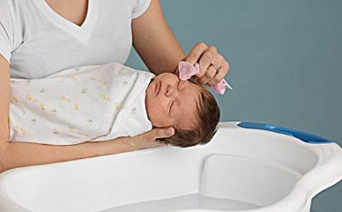 新手妈妈来围观：新生儿“胎毒”“胎垢”和胎脂到底该不该清除？