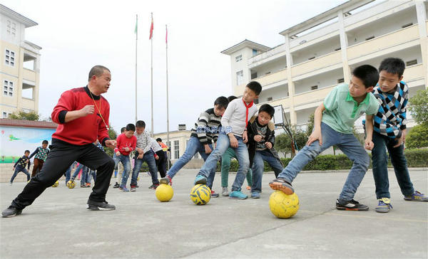 安州区迎新小学足球队全国第二,安州区迎新小学足球
