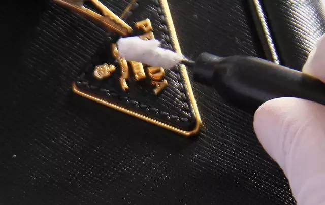 奢侈品包五金掉色怎么解决,奢侈品包包五金修复方法