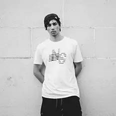 极限运动高楼攀岩视频,蜘蛛侠迈尔斯超帅自拍