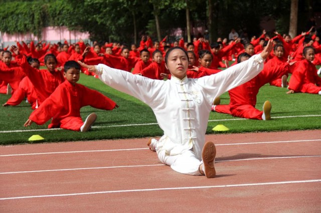 狂欢嘉年华表演,济南市中区小学春季运动会