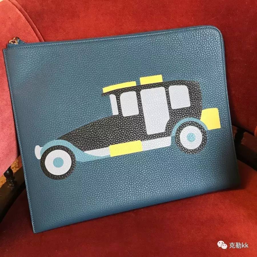 怎样拿手拿包 (手里拿包怎么有腔调)