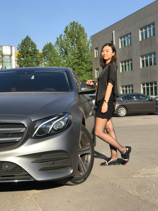 原来你是这样的奔驰E200L！一个靠谱女司机的野蛮选车体验