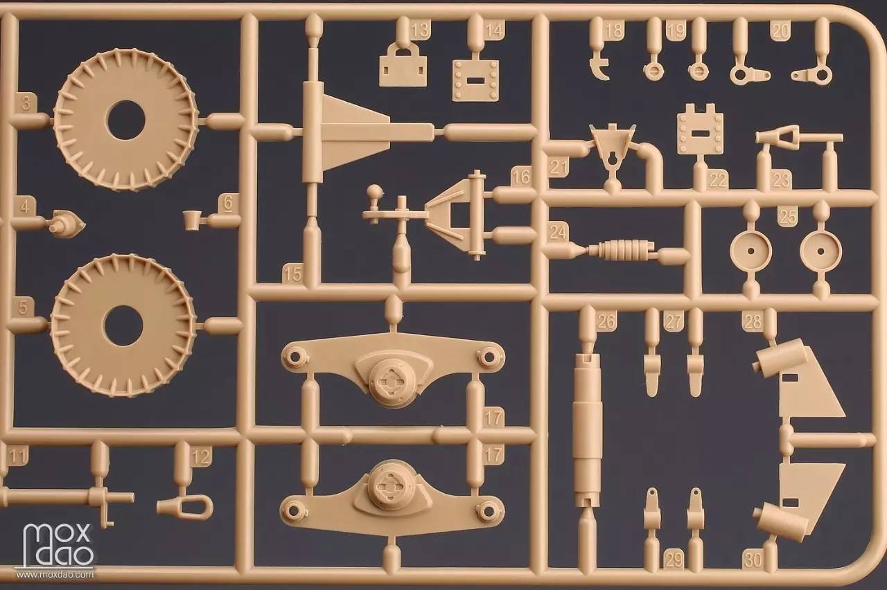 MENG出品的俄罗斯BMR-3M装甲扫雷车｜板件开盒