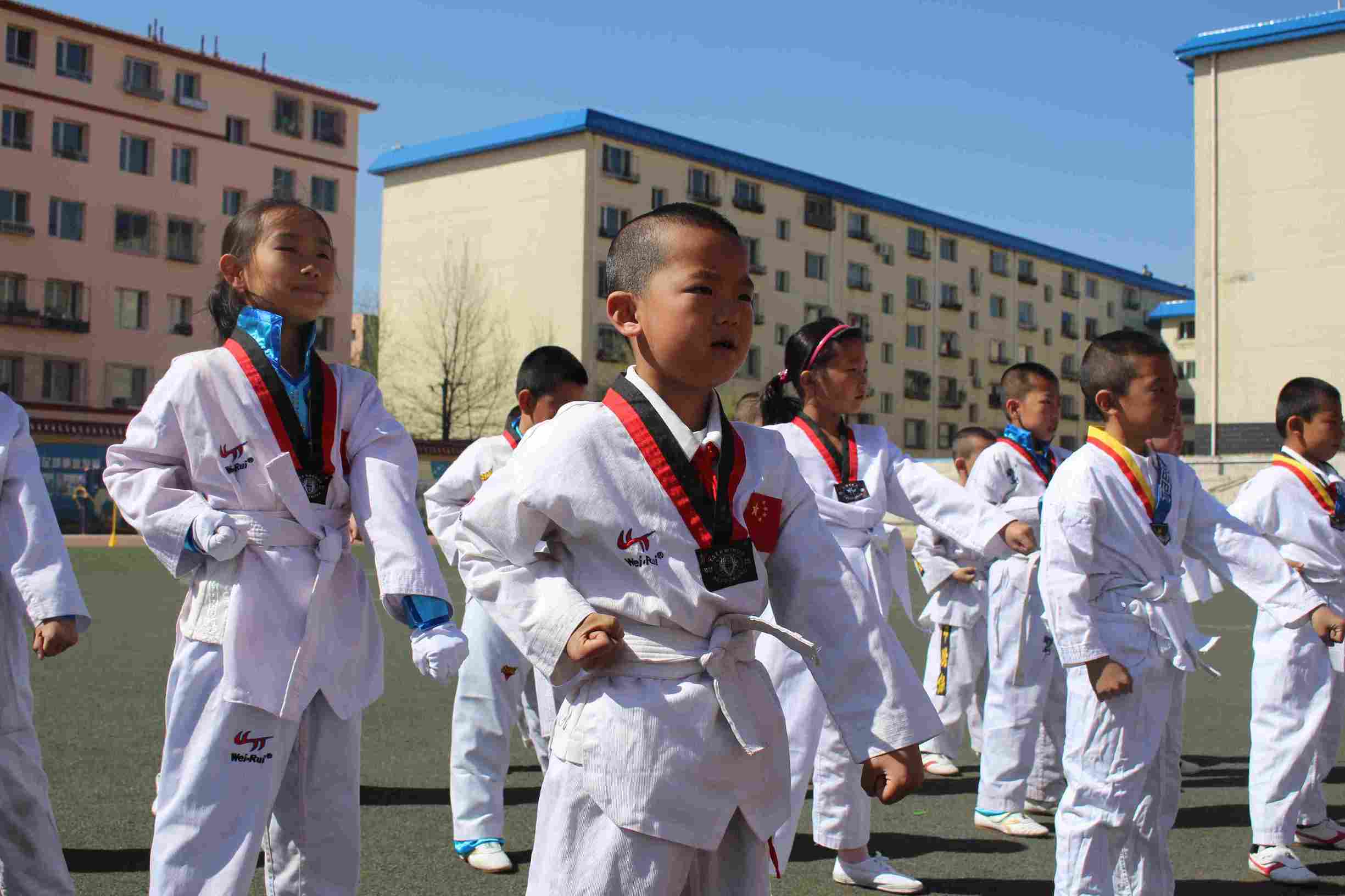 小学足球联赛校长杯开幕式,小学足球艺术节开赛