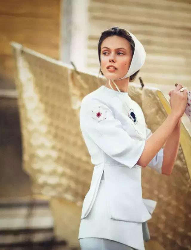 隐形眼镜液洗化妆刷,隐形眼镜水洗化妆刷