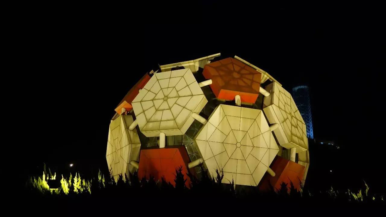 大连好玩的地方滨海路,大连东北路有什么好玩的