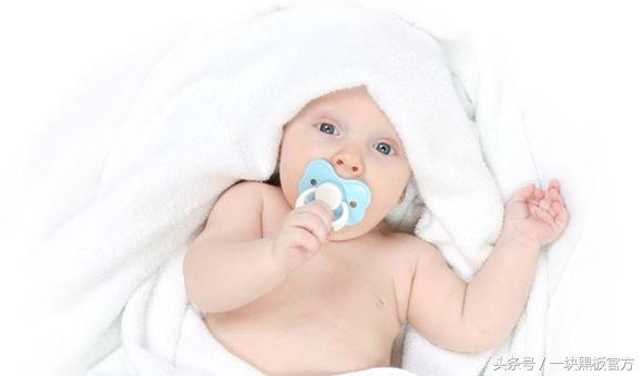 宝宝长牙妈妈的牙难受,宝宝长牙很痛苦妈妈该如何帮助