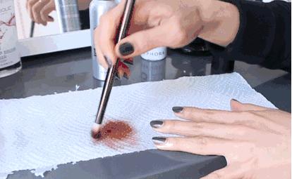 隐形眼镜液洗化妆刷,隐形眼镜水洗化妆刷