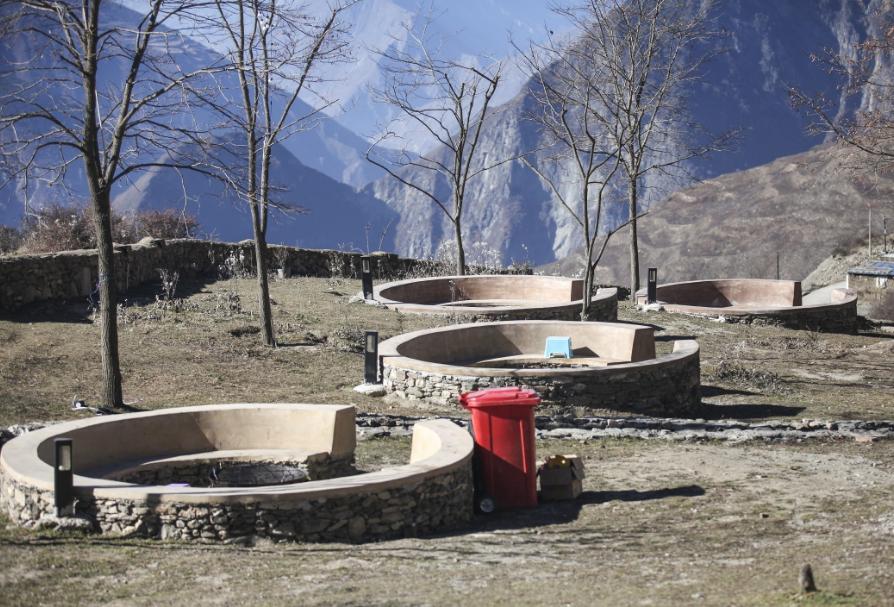 92%的本地人都不知道的秘境，“小牛背山”阿坝州浮云牧场走红