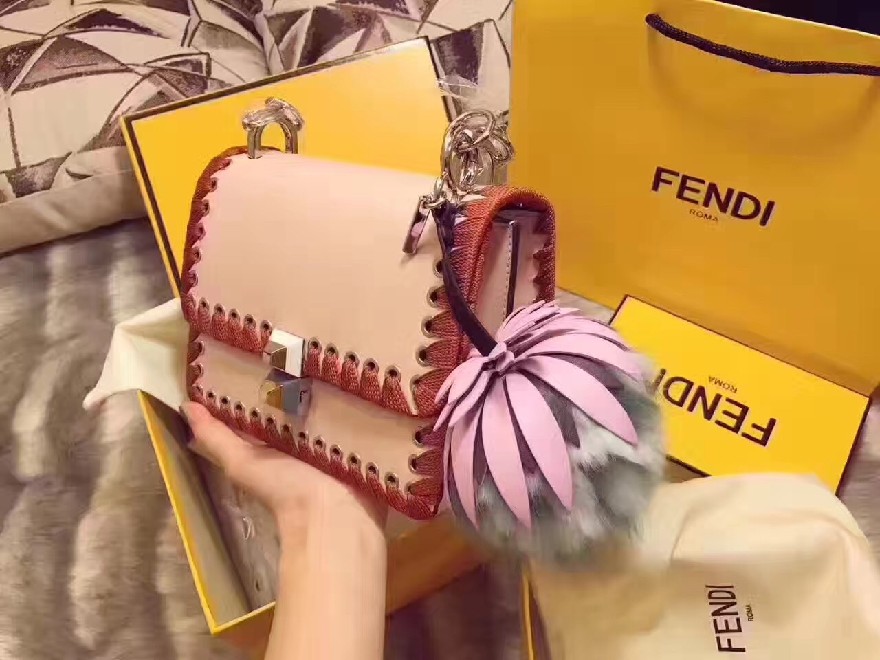 fendi包包哪一款最好看,fendi包最新款