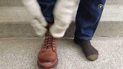 帆布鞋鞋带懒人免系鞋带慢动作,懒人不用解鞋带的鞋子