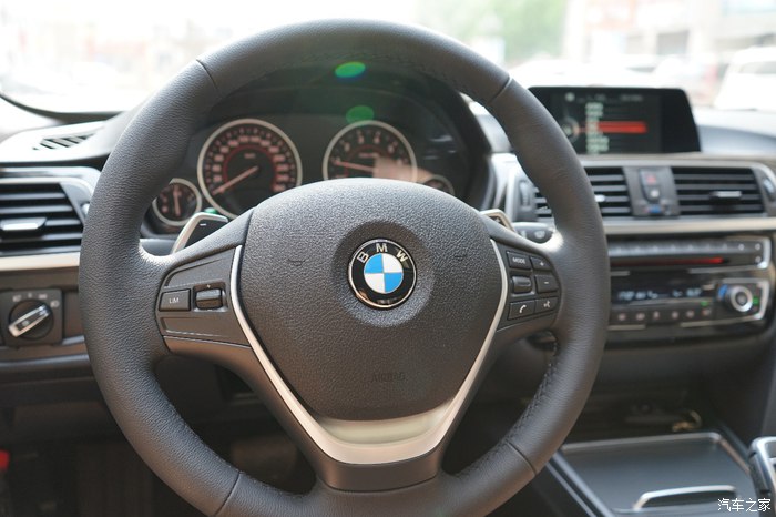 2017款宝马320lim运动试驾,19款宝马320lim运动曜夜版