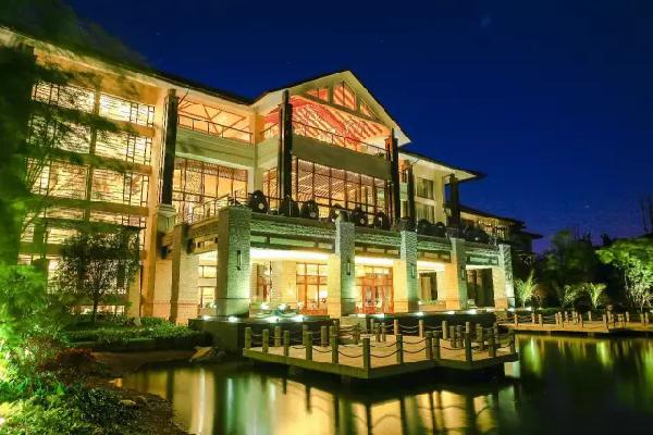 滇池度假区华邑酒店,昆明南亚之门华邑酒店
