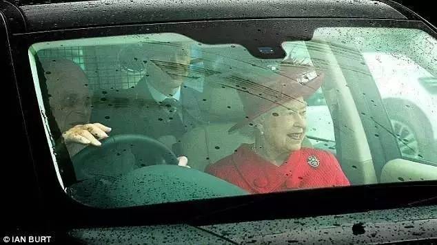 为了女王放弃王位继承权,为女人放弃王位的英国国王