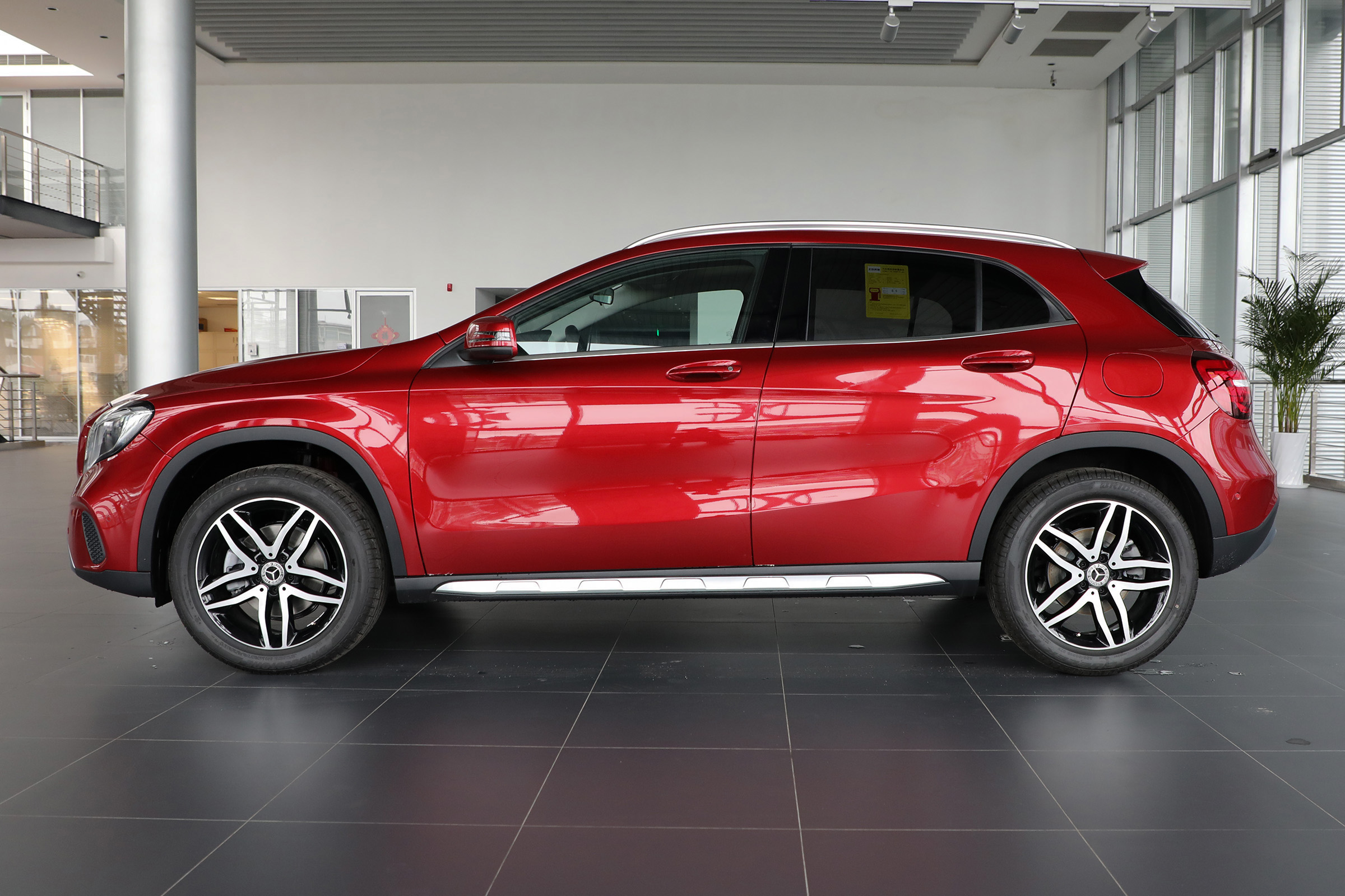 奥迪q3与宝马x1与奔驰gla哪个好,宝马x1和奔驰gla哪个更上档次