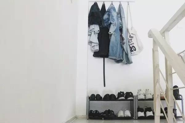 花5000改造ins风出租屋,上海一个改造出租屋loft的女孩