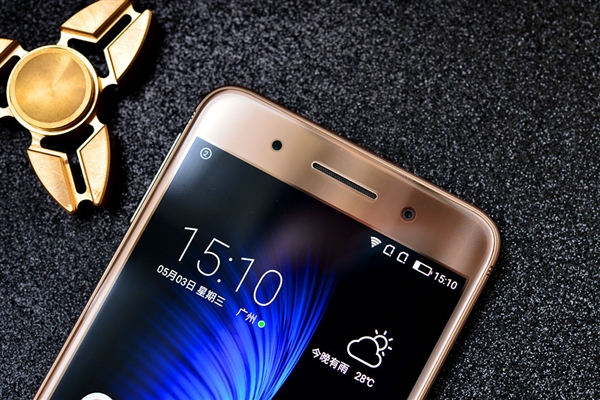 赵丽颖代言ivvi多少钱,赵丽颖vivo手机图片