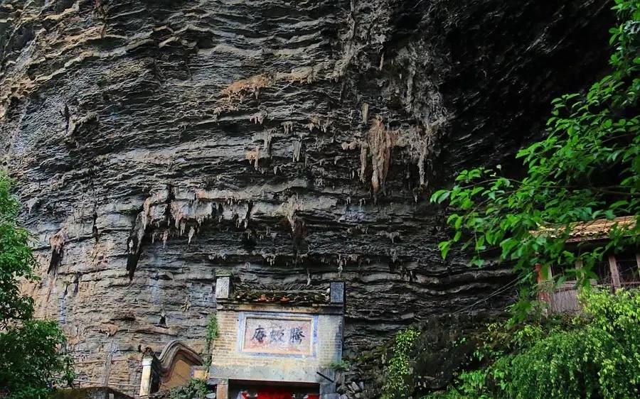 元宝山下,山水云间,悠悠闲云时光,恰好那时我也在