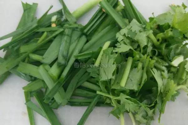 吃素就吃蛋白质丰富得豆腐，好吃到连盘子都能吃掉