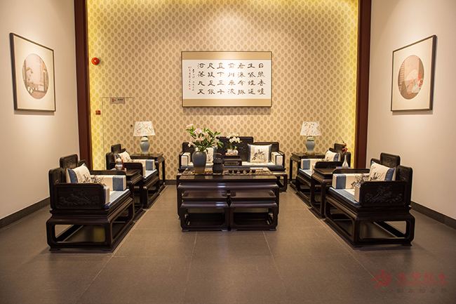 红木沙发经典檀雕图案,木韵乌金木沙发