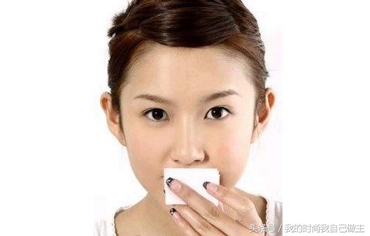 怎样去唇纹快速有效,龙血树泡泡唇膜淡化唇纹水润嫩滑