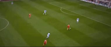 足球搞笑GIF：托雷斯专场，来看看托妞是如何的丧心病狂