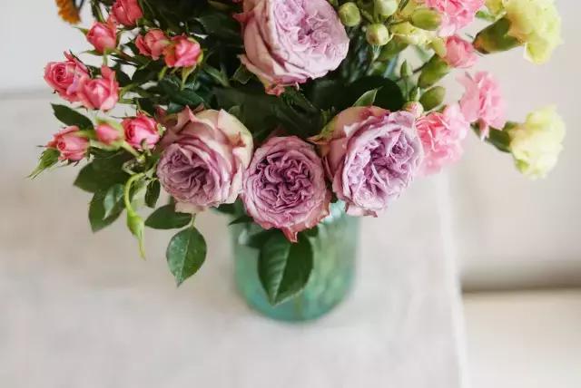 母亲节送年轻妈妈什么样的口红,母亲节给妈妈的口红